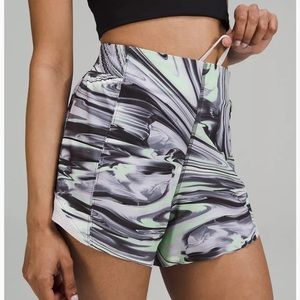 NWT New LULULEMON Hotty Hot 4” Shorts Paint Glide Warp (PAWM) Black Gray Green 8